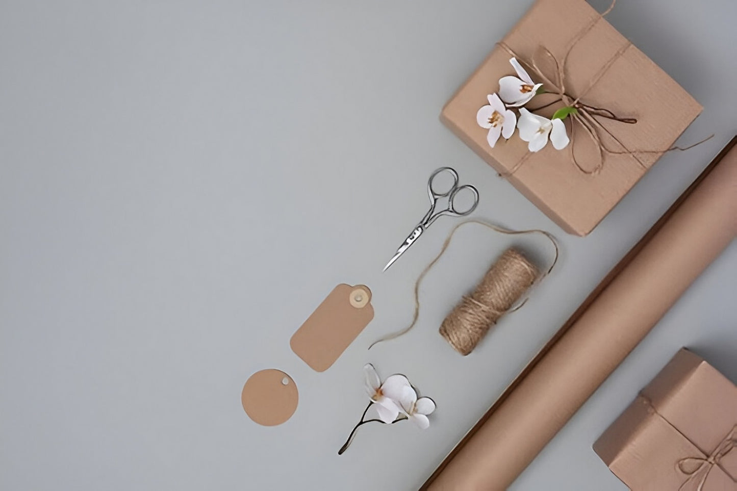 Kraft kağıt rulo Çok yönlü, hediyeler, el sanatları ve dekorasyon için Ambalaj kağıdı.