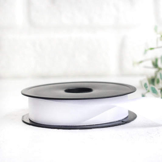 Beyaz saten kurdele, 2,5 cm / 32 metre